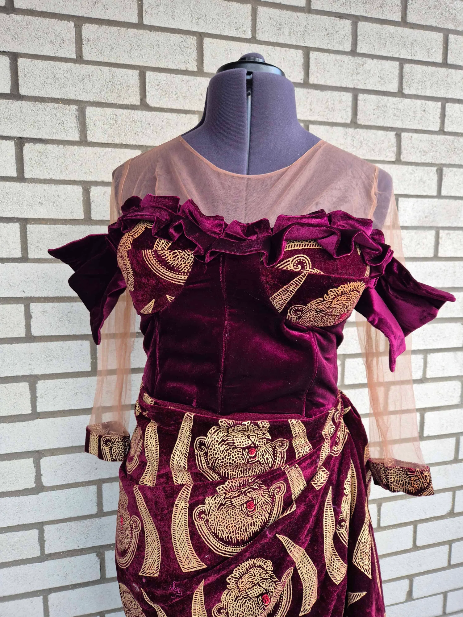 Isiagu bridal Gown